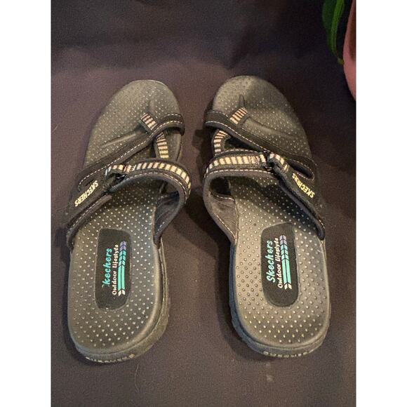 Women’s Skechers Sandals Reggae Suede Toe Loop Black Slip On Shoes, size 11 - Picture 3 of 4